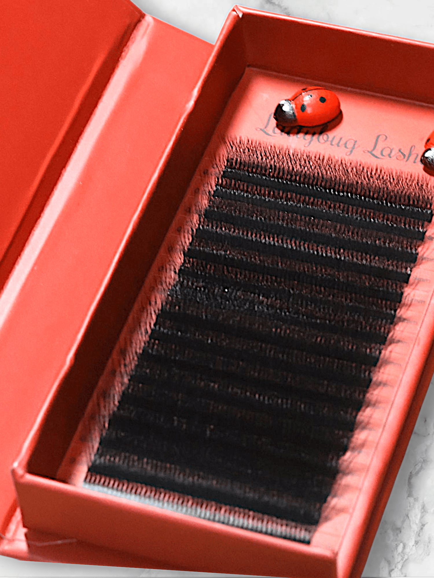 10D Clover Lashes 16 row mixed box