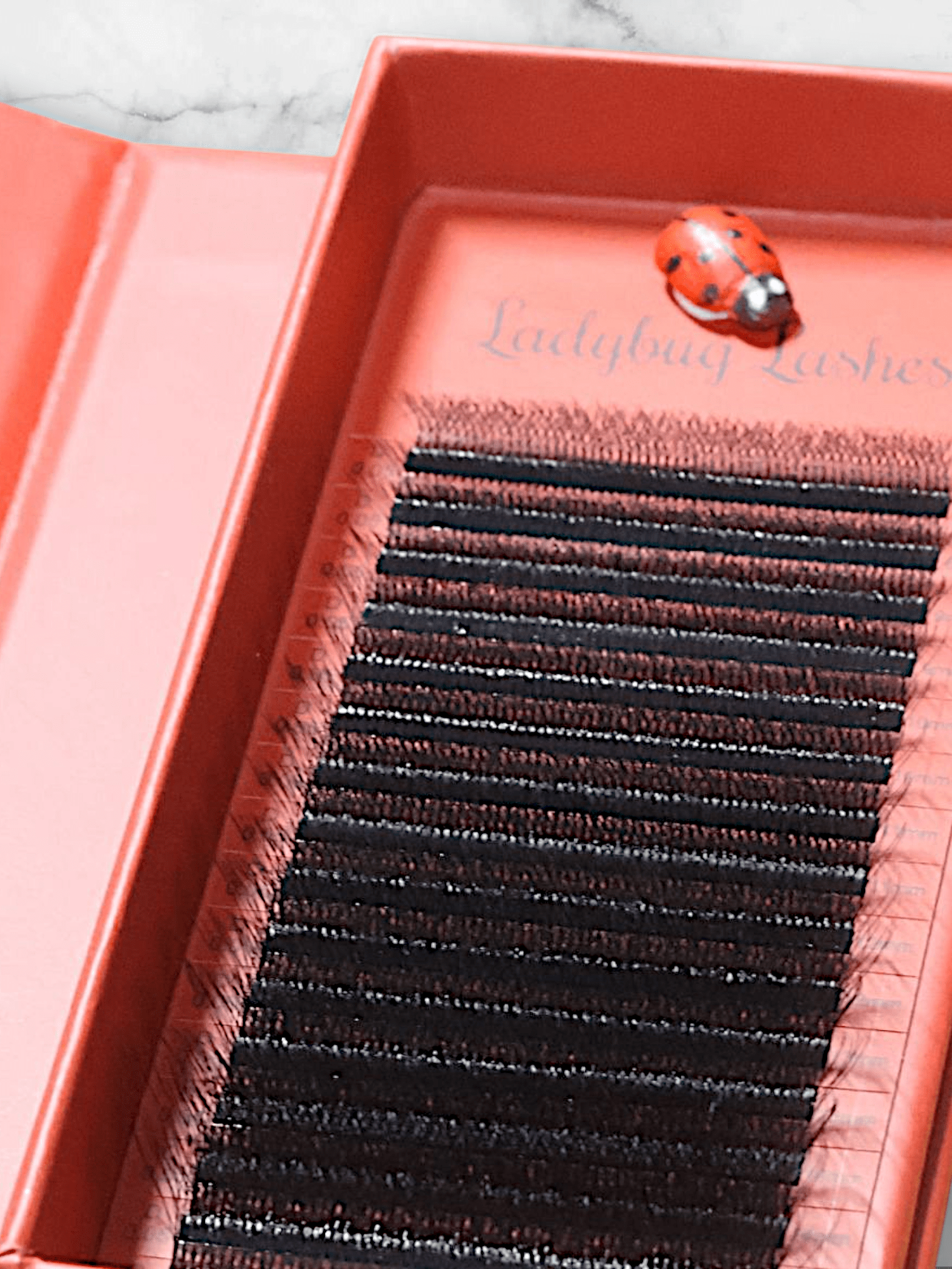 8D Clover Lashes 16 row mixed tray