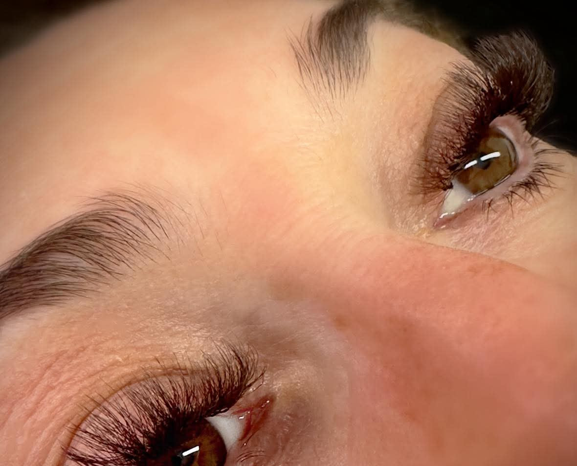 ladybuglashes lashglue lashtrays lashadhesive glueretention cloverlashes wlashes yylashes premades promades lashes