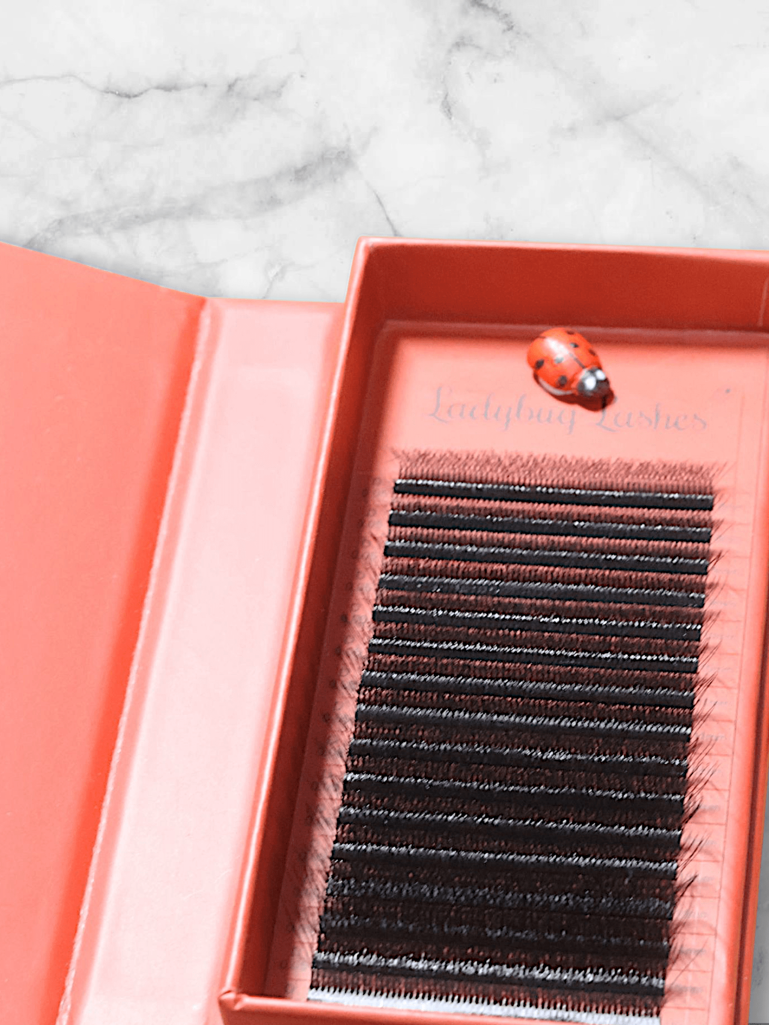 8D Clover Lashes 16 row mixed tray