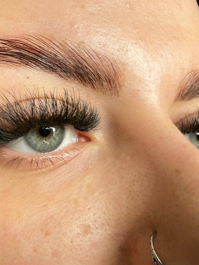 8D Clover Lashes 16 row mixed tray