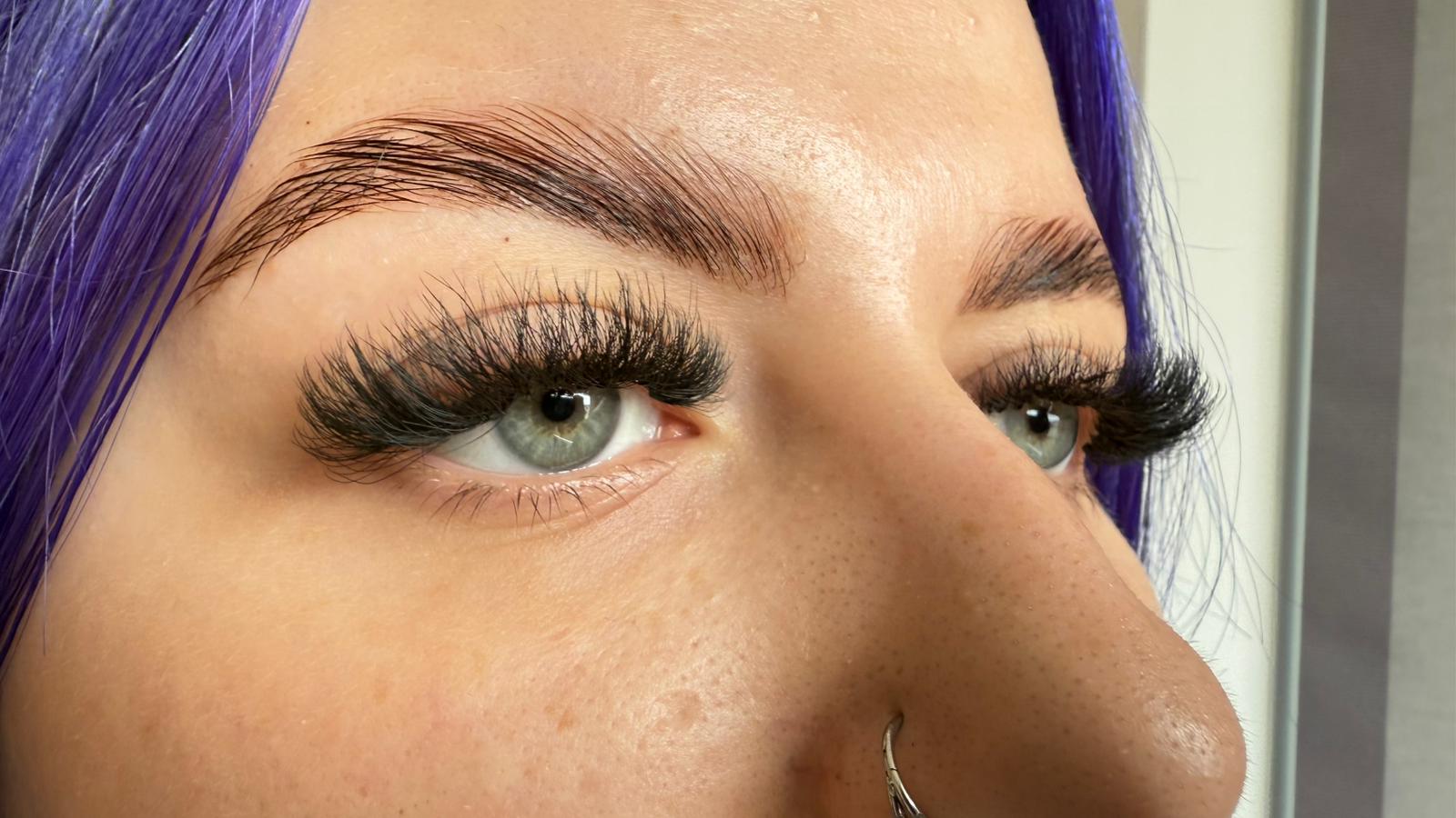 8D Clover Lashes 16 row mixed tray