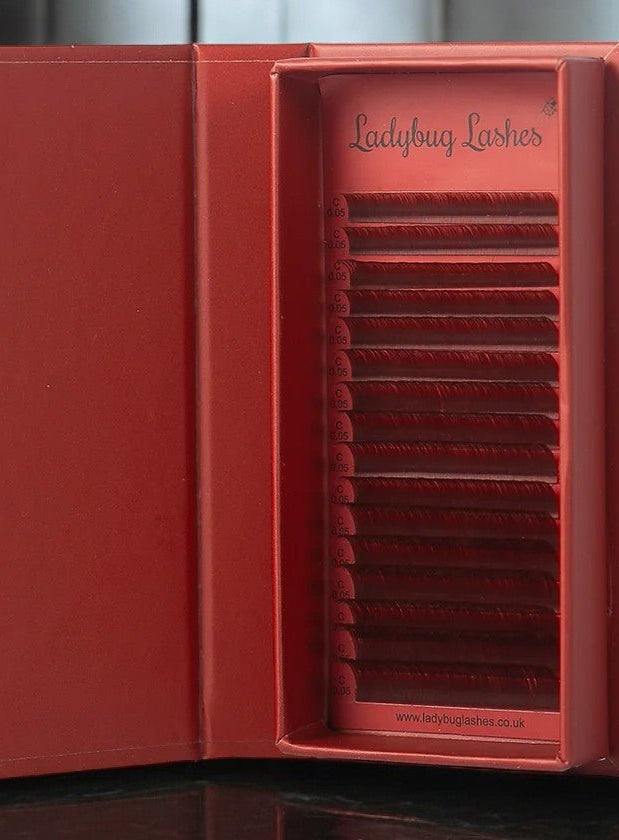 ladybuglashes lashglue lashtrays lashadhesive glueretention cloverlashes wlashes yylashes premades promades lashes