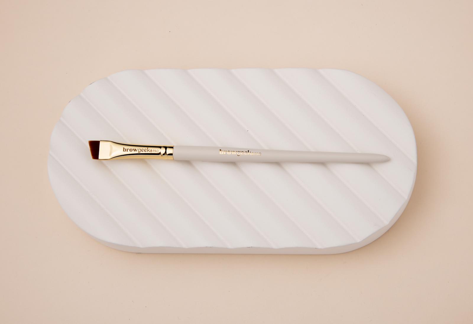 THE BROW GEEK PRO HYBRID BRUSH SET (3 BRUSHES PER KIT)