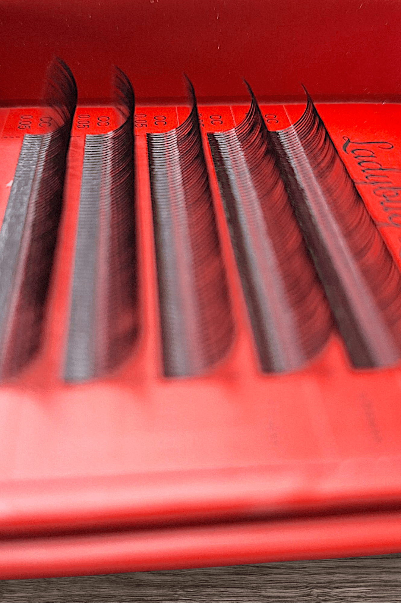 ladybuglashes lashglue lashtrays lashadhesive glueretention cloverlashes wlashes yylashes premades promades lashes