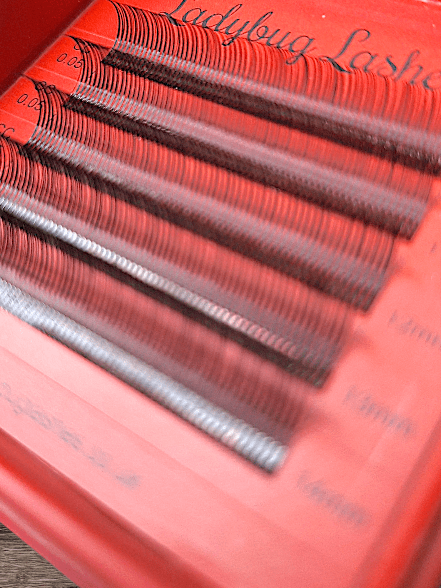 ladybuglashes lashglue lashtrays lashadhesive glueretention cloverlashes wlashes yylashes premades promades lashes