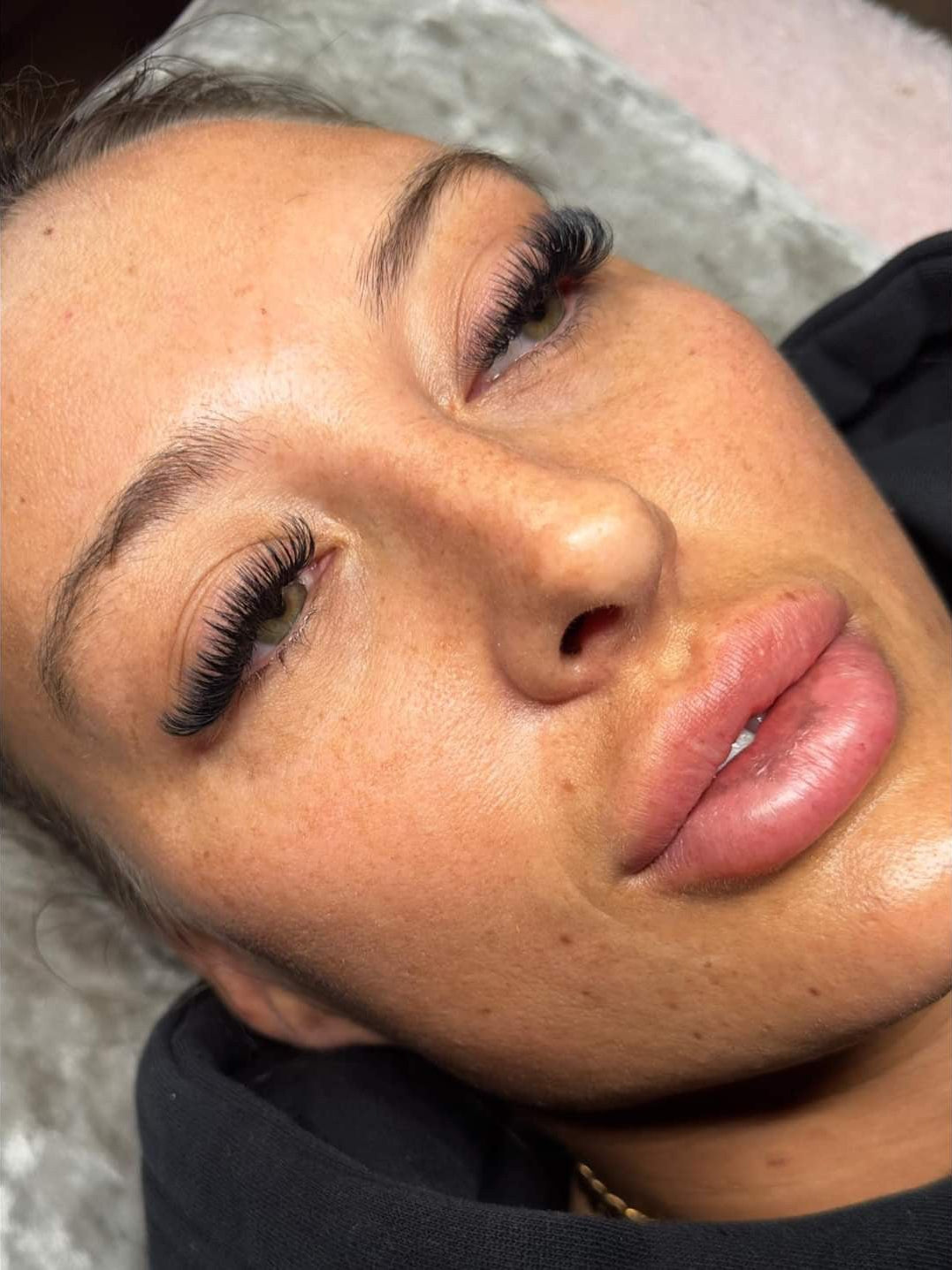 ladybuglashes lashglue lashtrays lashadhesive glueretention cloverlashes wlashes yylashes premades promades lashes