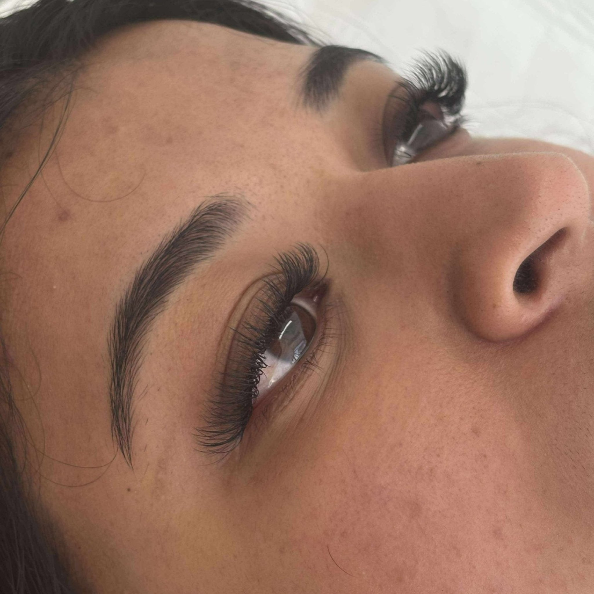 ladybuglashes lashglue lashtrays lashadhesive glueretention cloverlashes wlashes yylashes premades promades lashes