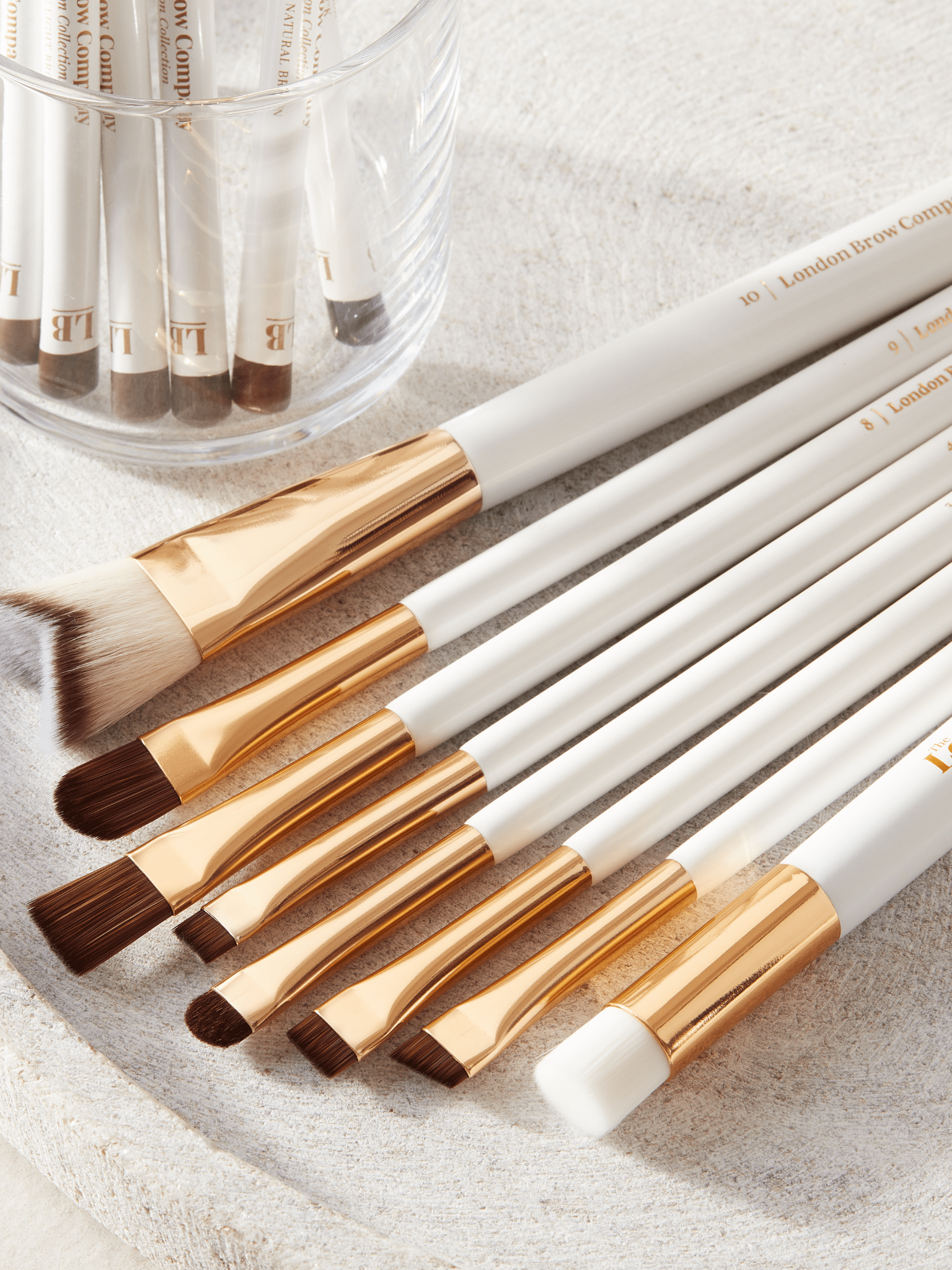 ladybuglashes lashglue lashtrays lashadhesive glueretention cloverlashes wlashes yylashes premades promades lashes