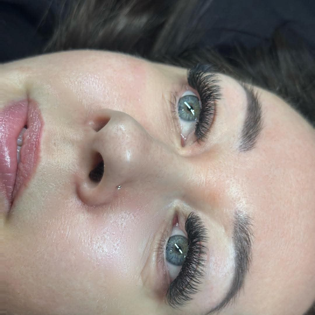 Ladybug Lashes W Lashes Mixed Tray 16 Rows