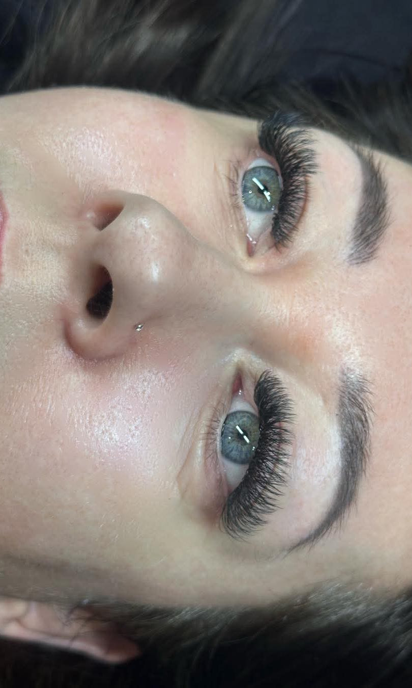 Ladybug Lashes W Lashes Mixed Tray 16 Rows