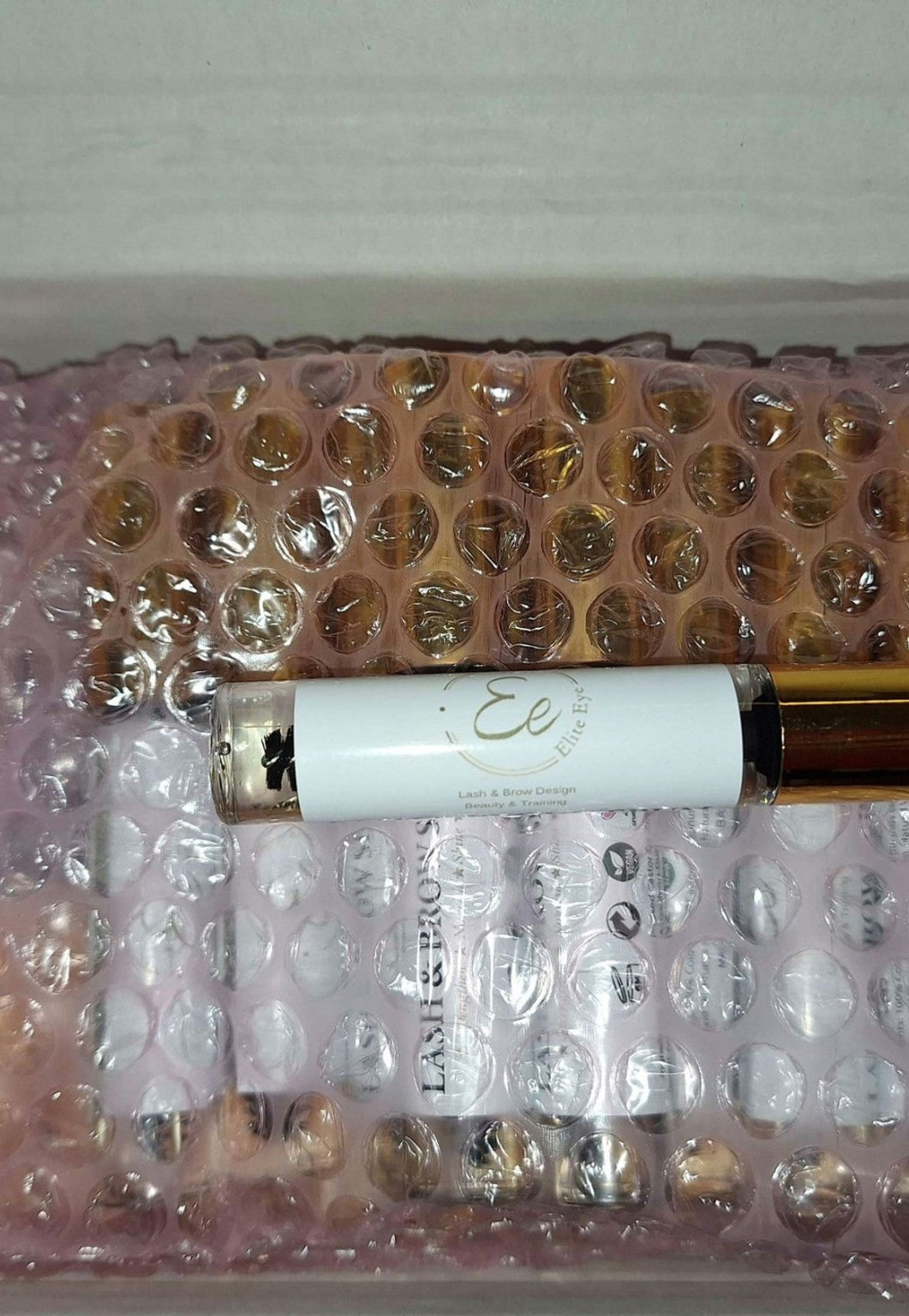 ladybuglashes lashglue lashtrays lashadhesive glueretention cloverlashes wlashes yylashes premades promades lashes