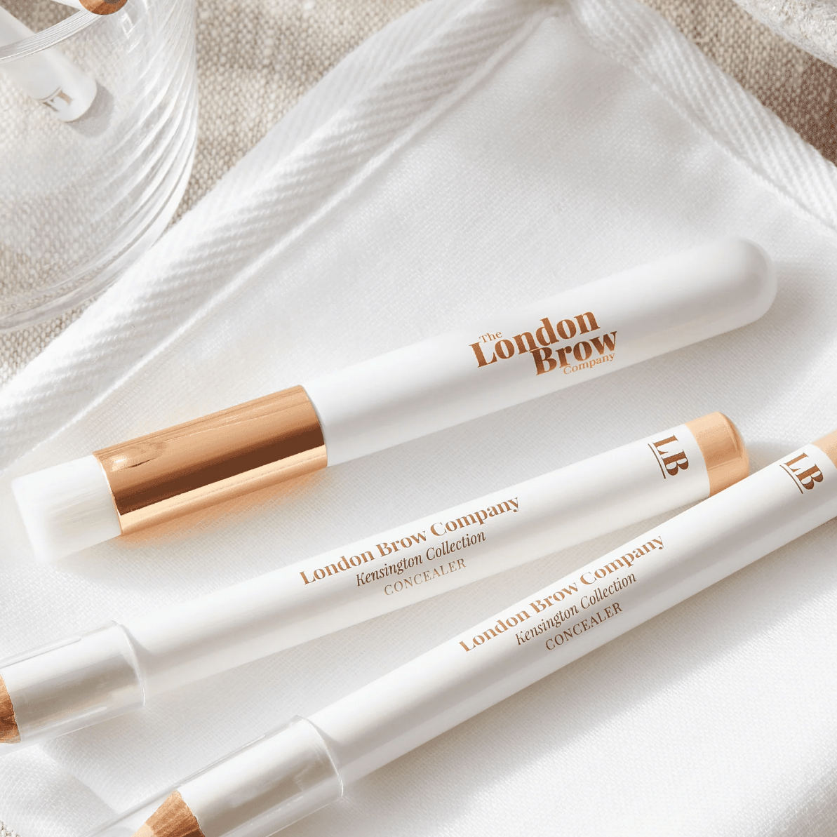 ladybuglashes lashglue lashtrays lashadhesive glueretention cloverlashes wlashes yylashes premades promades lashes