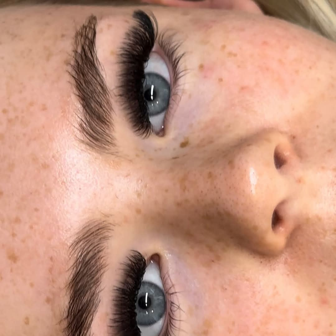 ladybuglashes lashglue lashtrays lashadhesive glueretention cloverlashes wlashes yylashes premades promades lashes