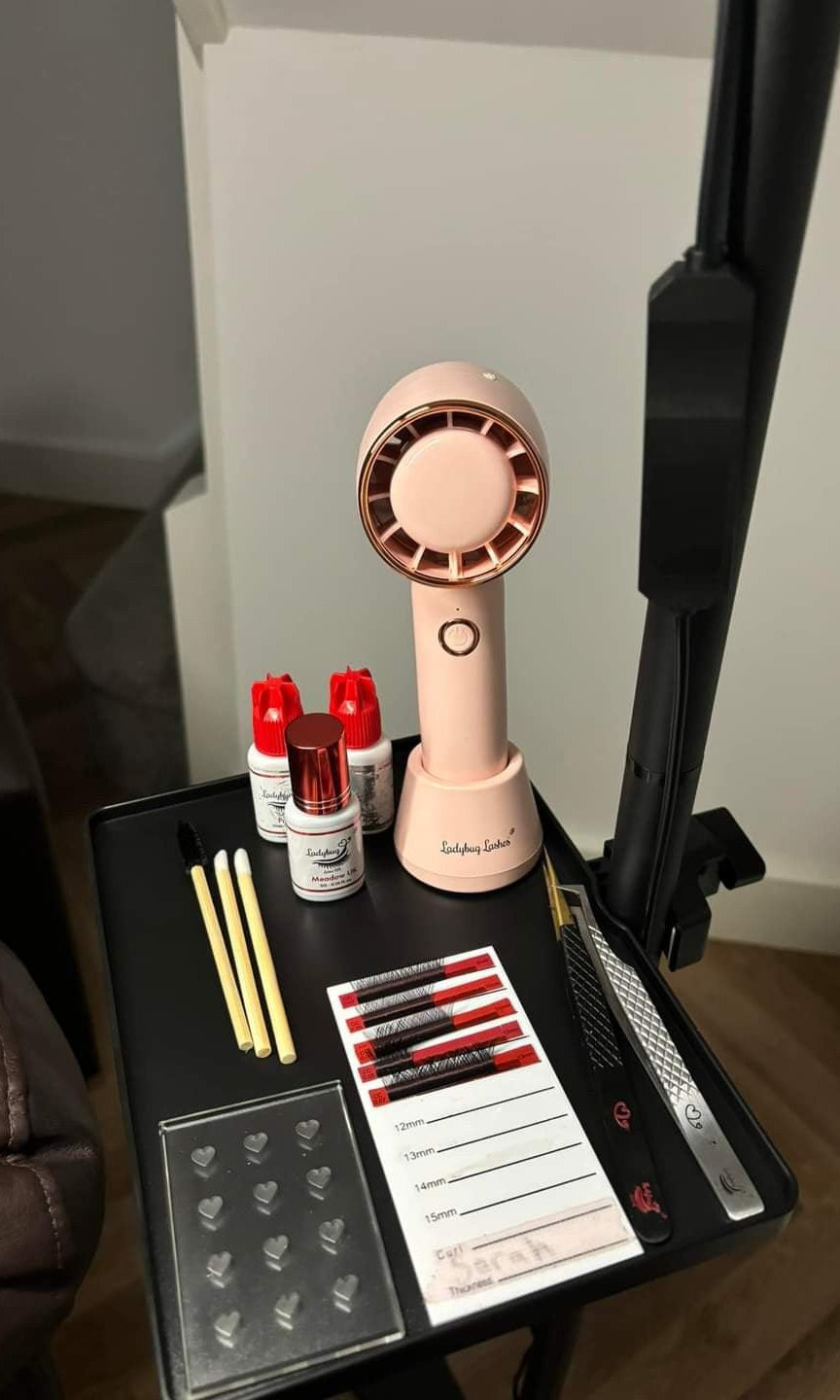 ladybuglashes lashglue lashtrays lashadhesive glueretention cloverlashes wlashes yylashes premades promades lashes