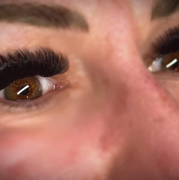 Ladybug Lashes Volume Lash Sample Tray