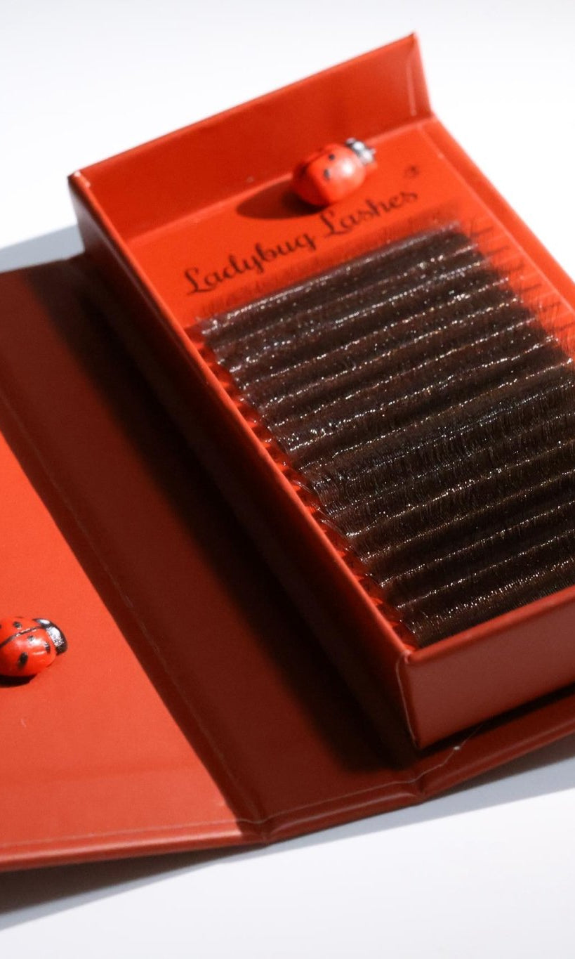 ladybuglashes lashglue lashtrays lashadhesive glueretention cloverlashes wlashes yylashes premades promades lashes