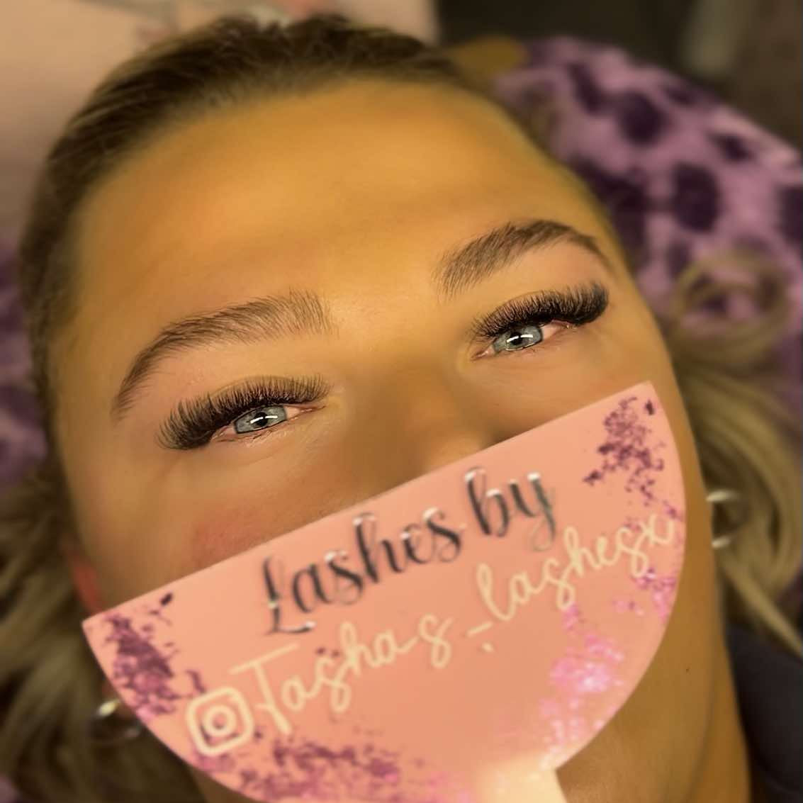 8D Clover Lashes 16 row mixed tray