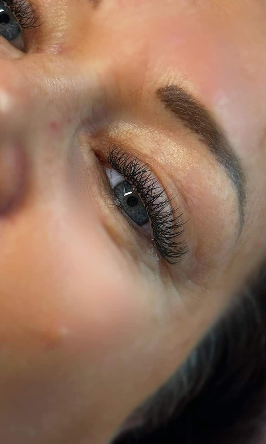 Ladybug Lashes W Lashes Mixed Tray 16 Rows