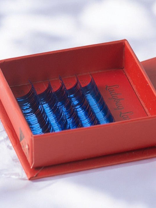 ladybuglashes lashglue lashtrays lashadhesive glueretention cloverlashes wlashes yylashes premades promades lashes