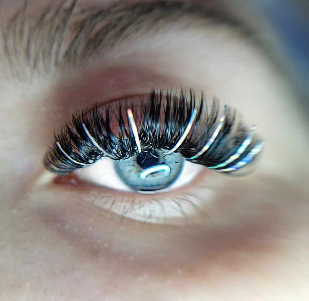 ladybuglashes lashglue lashtrays lashadhesive glueretention cloverlashes wlashes yylashes premades promades lashes