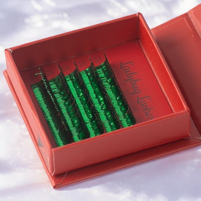 ladybuglashes lashglue lashtrays lashadhesive glueretention cloverlashes wlashes yylashes premades promades lashes