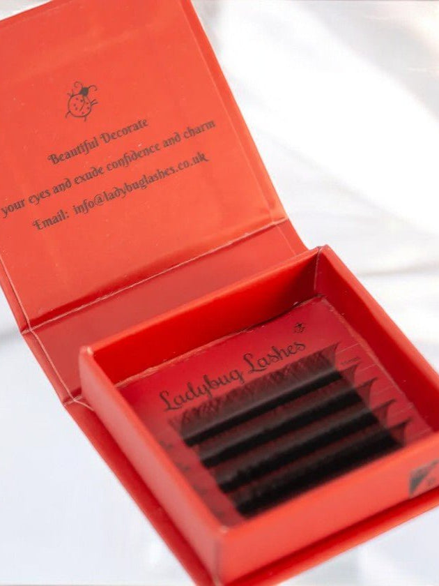 Ladybug Lashes YY Lash Sample Tray