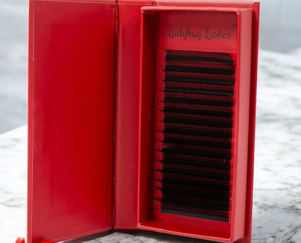 Ladybug Lashes W Lashes Mixed Tray 16 Rows