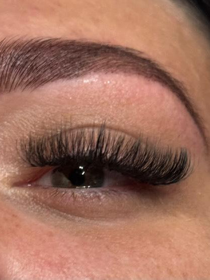 10D Clover Lashes 16 row mixed box