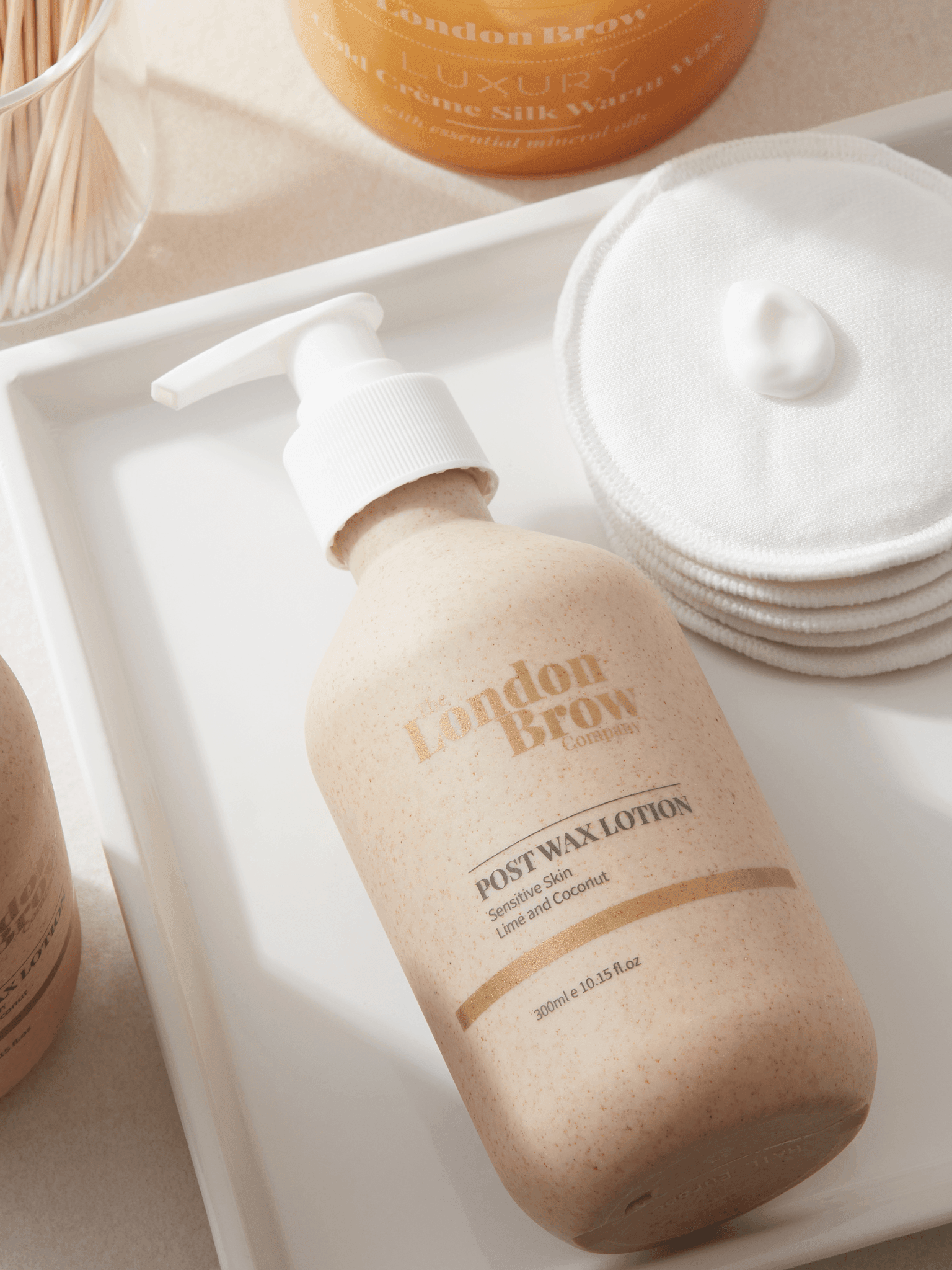 ladybuglashes lashglue lashtrays lashadhesive glueretention cloverlashes wlashes yylashes premades promades lashes