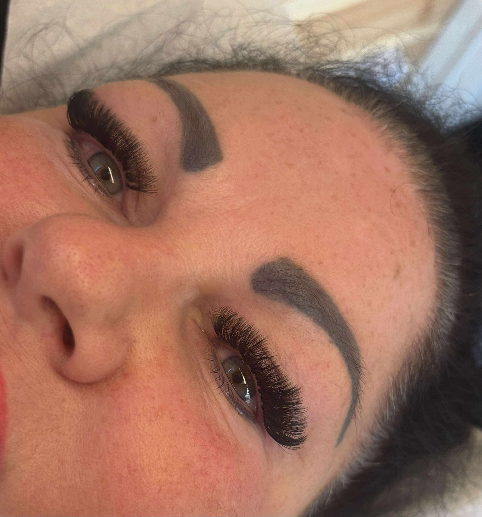 ladybuglashes lashglue lashtrays lashadhesive glueretention cloverlashes wlashes yylashes premades promades lashes