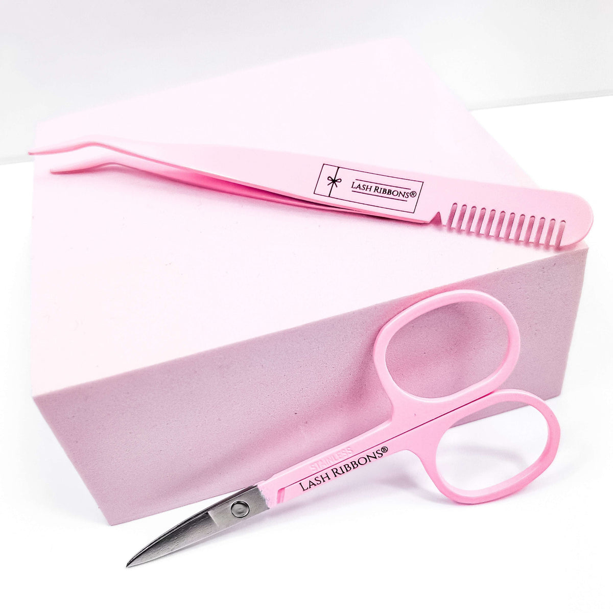 Lash Ribbons pink DIY lash applicator and matching scissors – product image 1
