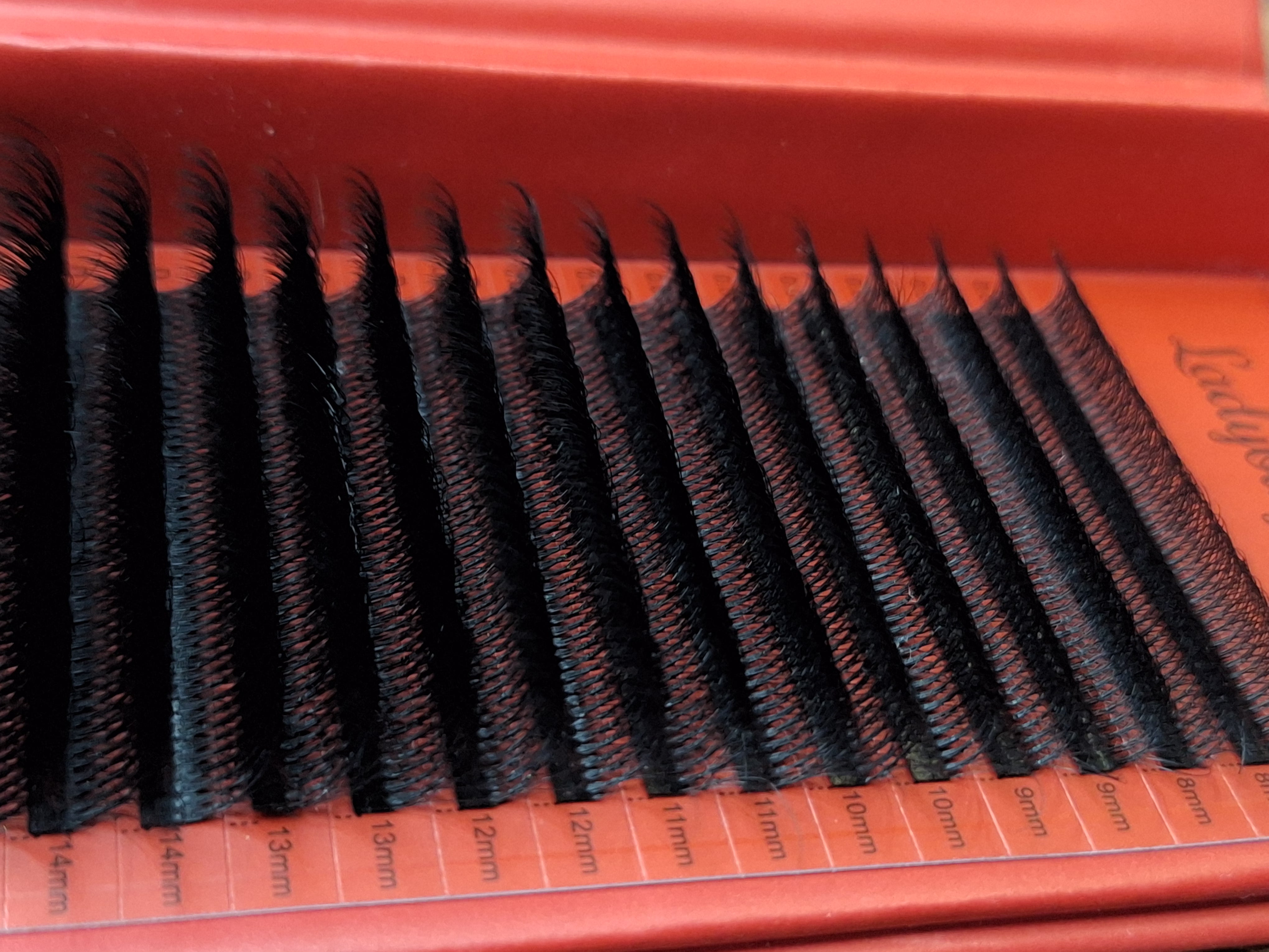 10D Clover Lashes 16 row mixed box