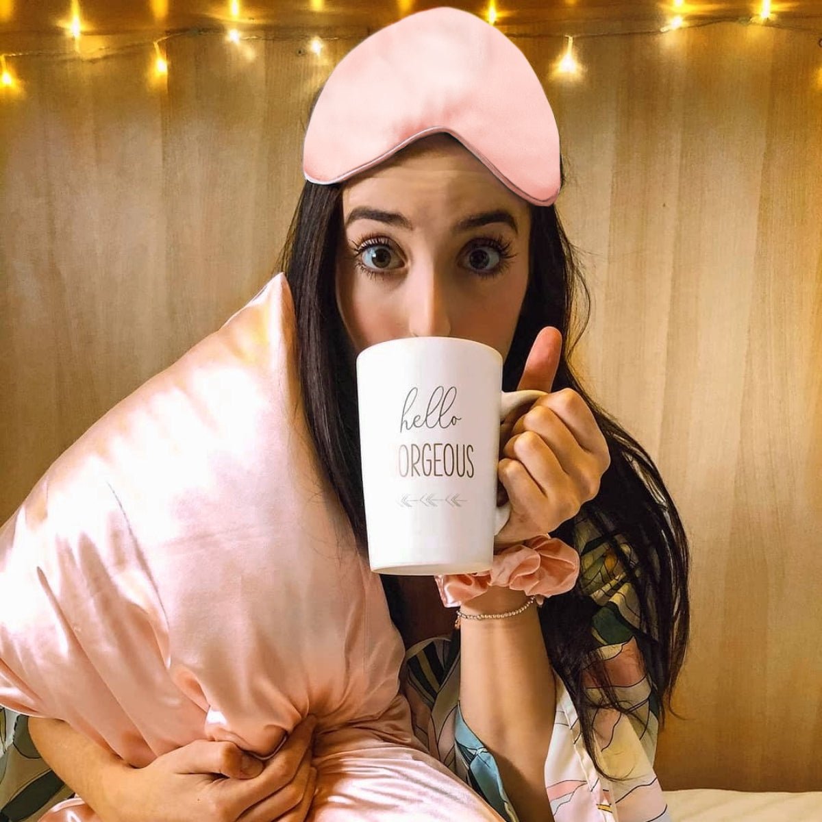 ladybuglashes lashglue lashtrays lashadhesive glueretention cloverlashes wlashes yylashes premades promades lashes