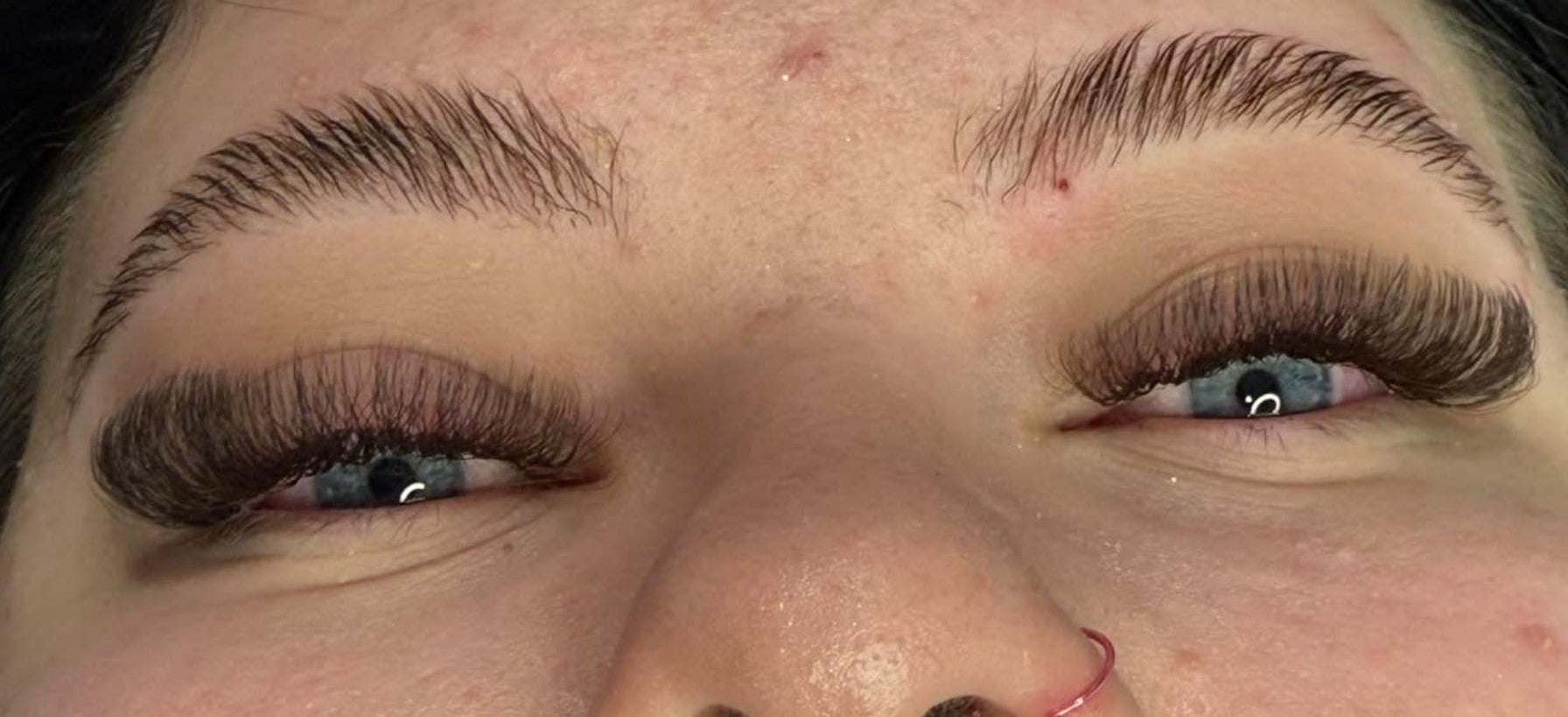 ladybuglashes lashglue lashtrays lashadhesive glueretention cloverlashes wlashes yylashes premades promades lashes