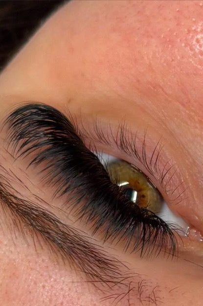 ladybuglashes lashglue lashtrays lashadhesive glueretention cloverlashes wlashes yylashes premades promades lashes