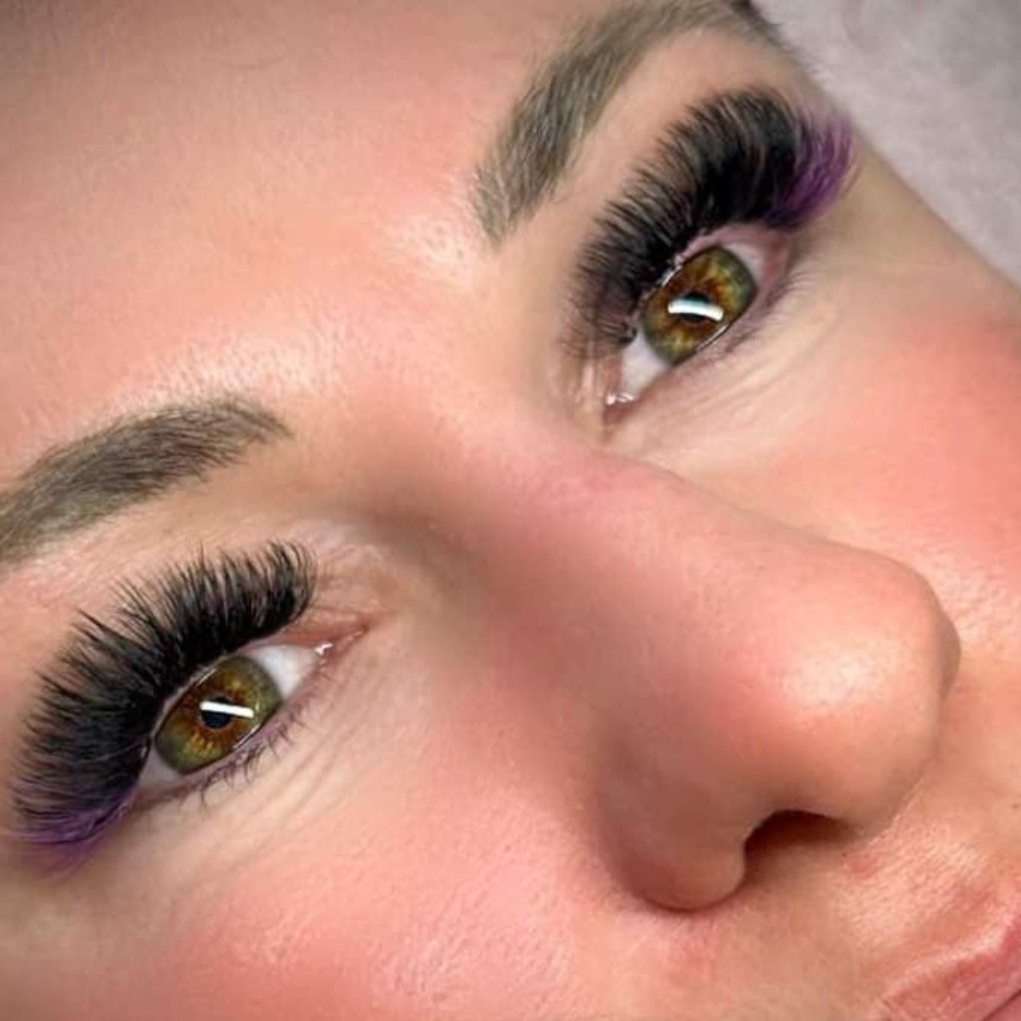 ladybuglashes lashglue lashtrays lashadhesive glueretention cloverlashes wlashes yylashes premades promades lashes