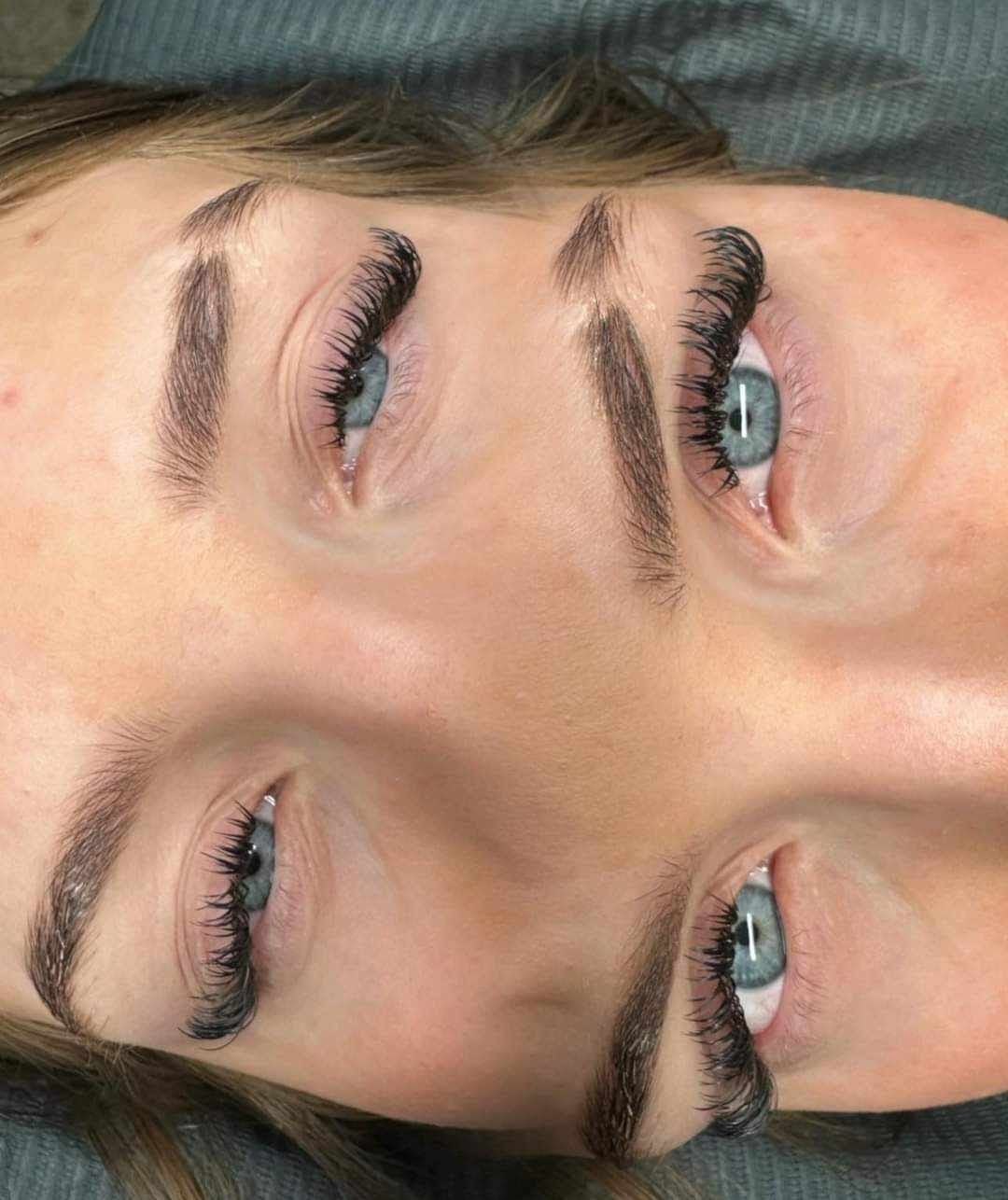 ladybuglashes lashglue lashtrays lashadhesive glueretention cloverlashes wlashes yylashes premades promades lashes