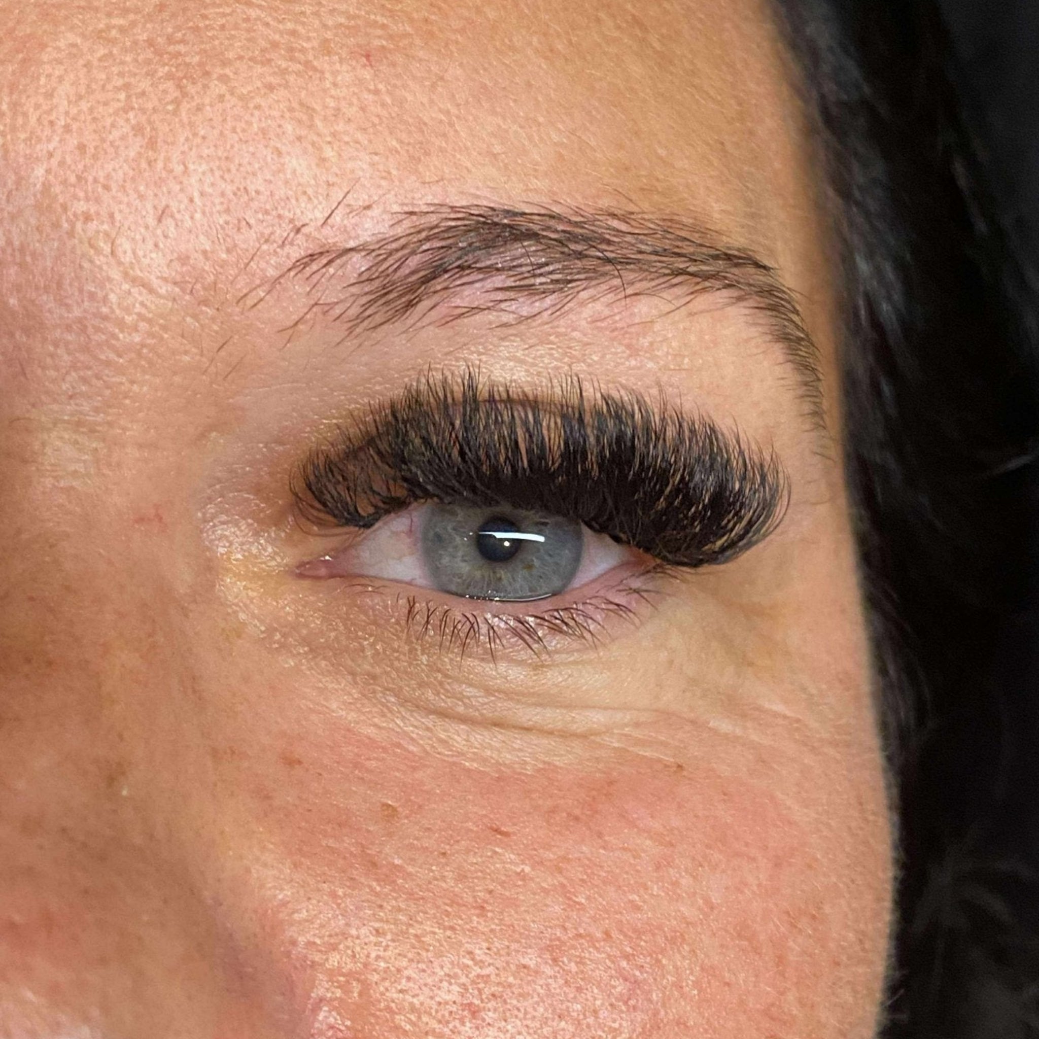 10D Clover Lashes 16 row mixed box