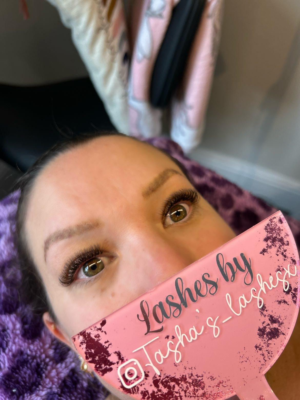 ladybuglashes lashglue lashtrays lashadhesive glueretention cloverlashes wlashes yylashes premades promades lashes