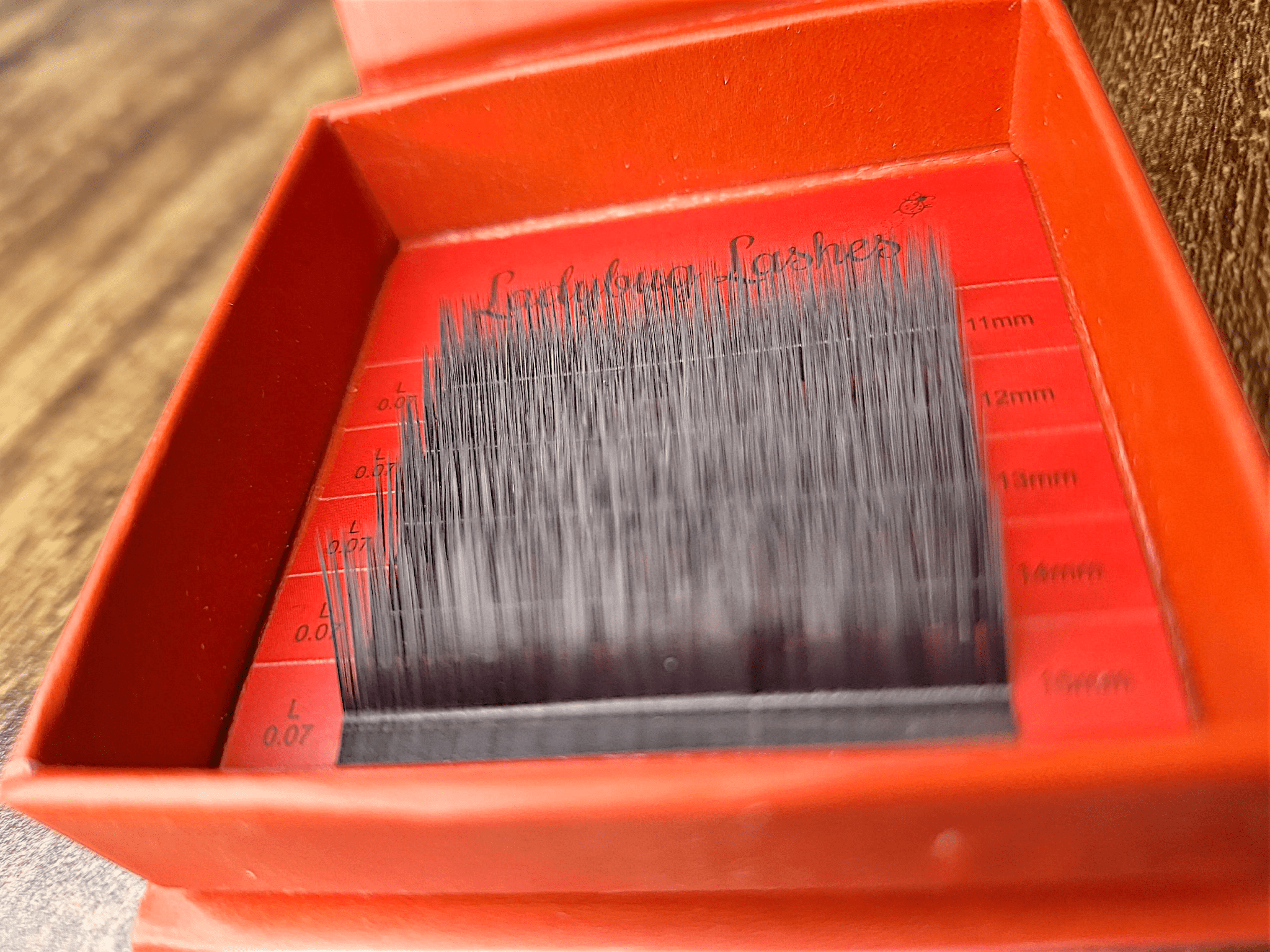 ladybuglashes lashglue lashtrays lashadhesive glueretention cloverlashes wlashes yylashes premades promades lashes