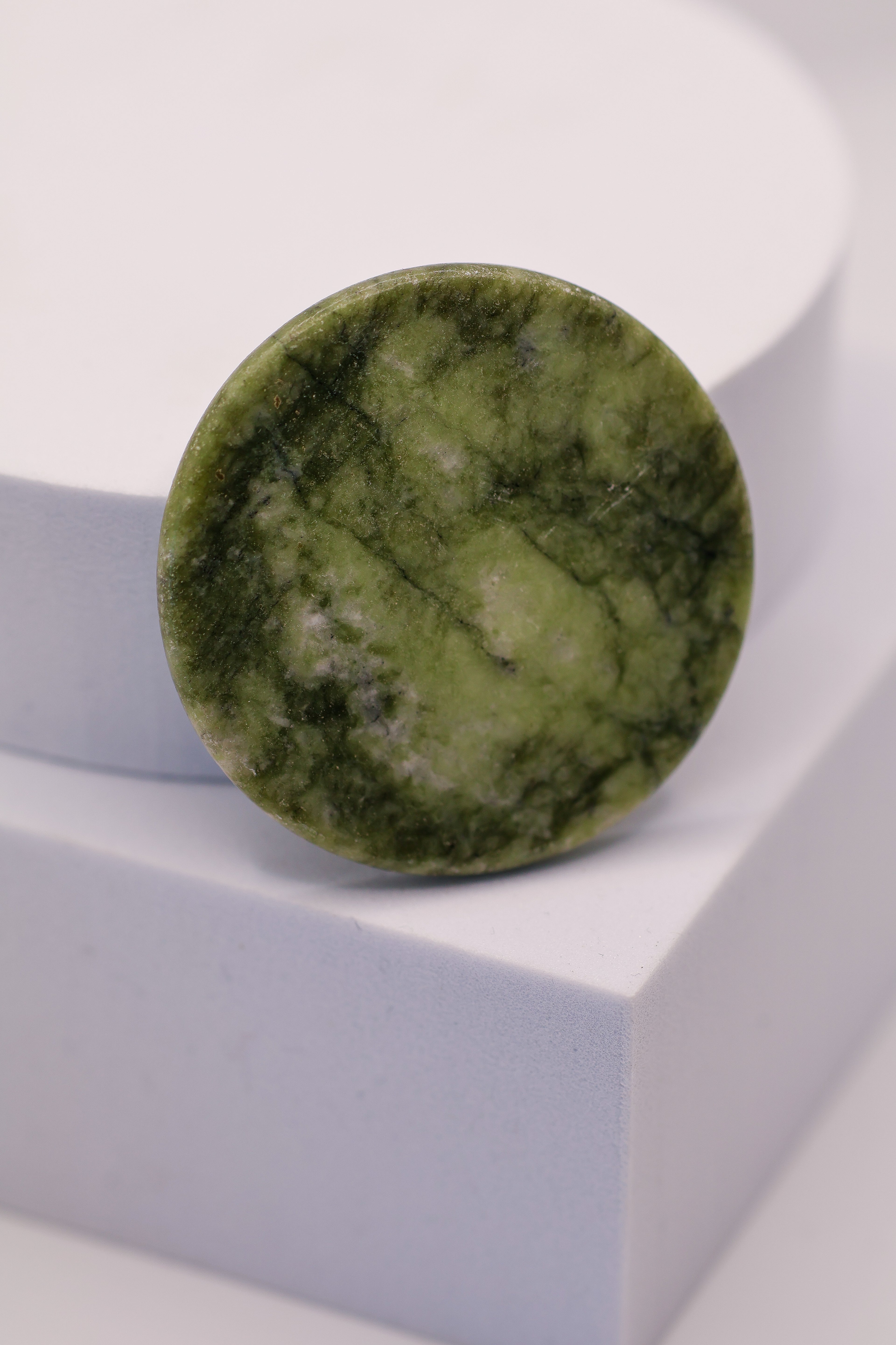 LADYBUGLASHES Jade Stone Lash Glue Tile – green jade adhesive palette for lash extensions