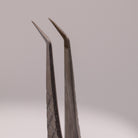LADYBUGLASHES Angled Volume Tweezers – silver fibre grip tip, alternative angle