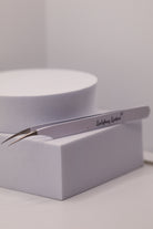 LADYBUGLASHES Swoop Tweezers Smooth Tip – precision lash extension tool"