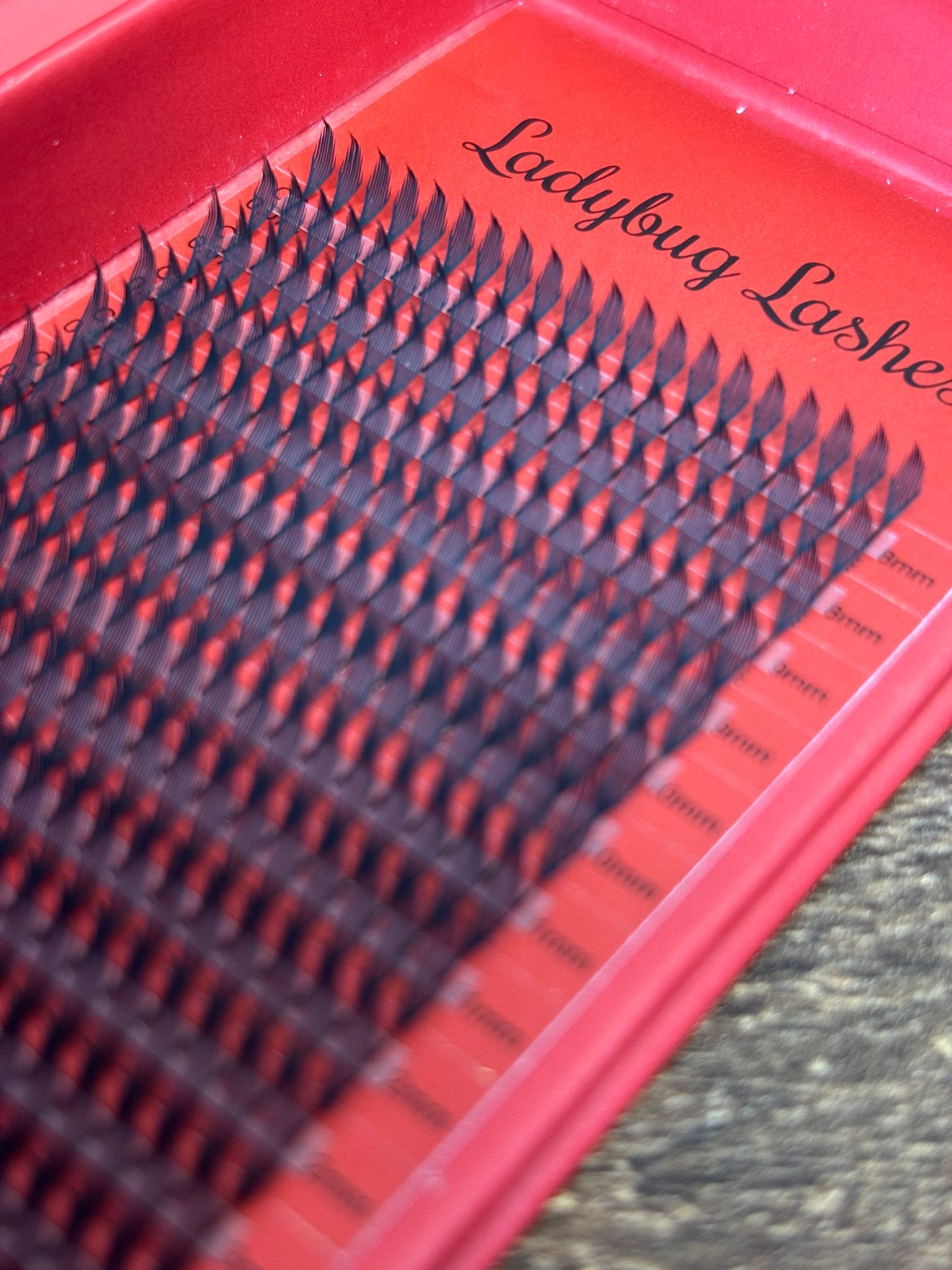 anime feather spikes lash tray