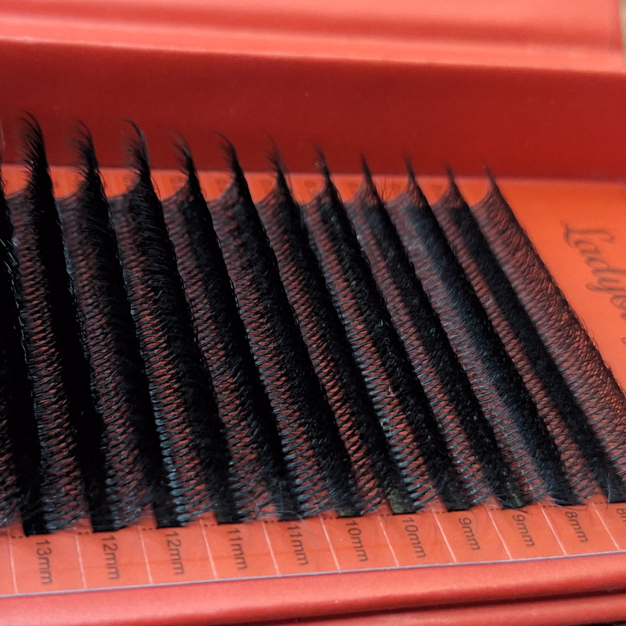 10D Clover Lashes 16 row mixed box